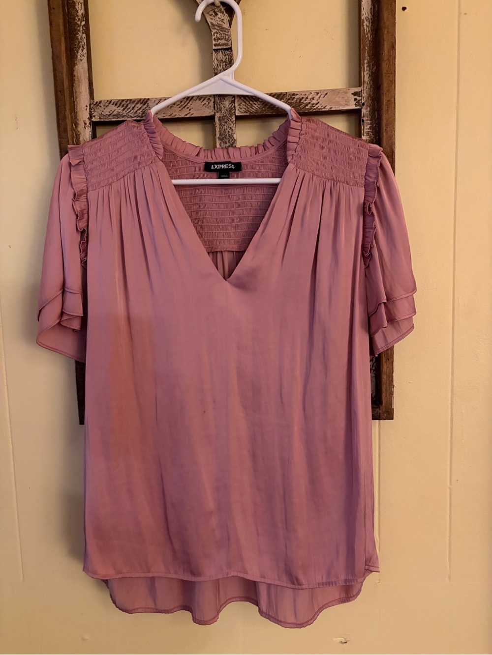 Express Dusty Rose V-Neck Ruffle Sleeve Blouse